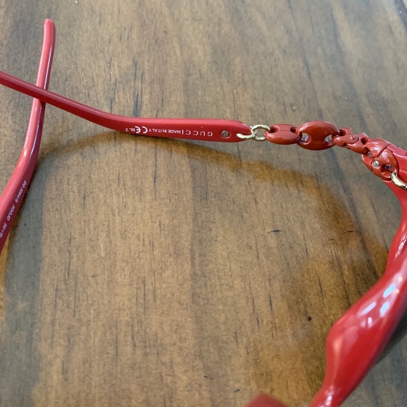 AUTHENTIC GUCCI RED SUNGLASSES - Picture 5 of 6